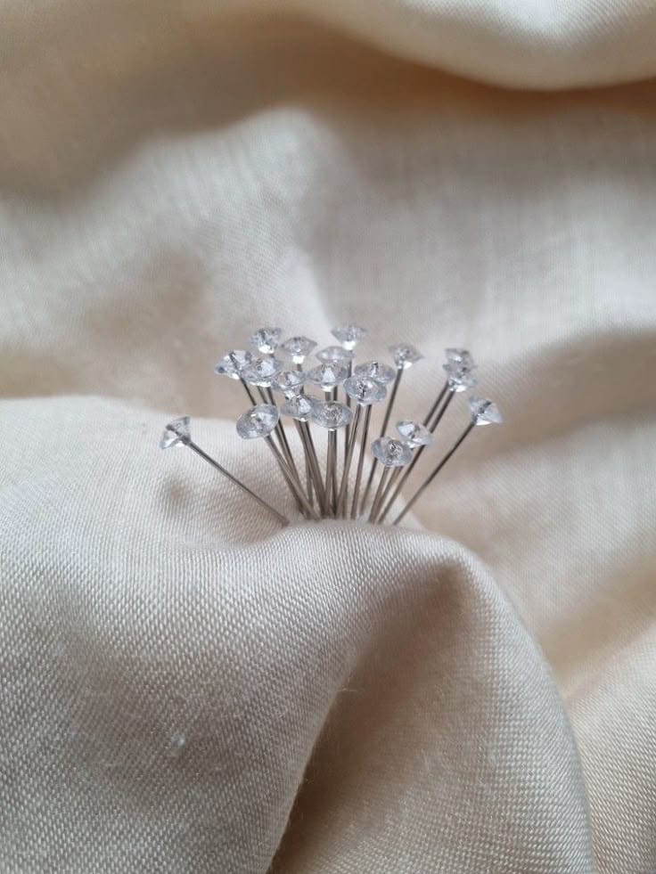 DIAMOND PINS
